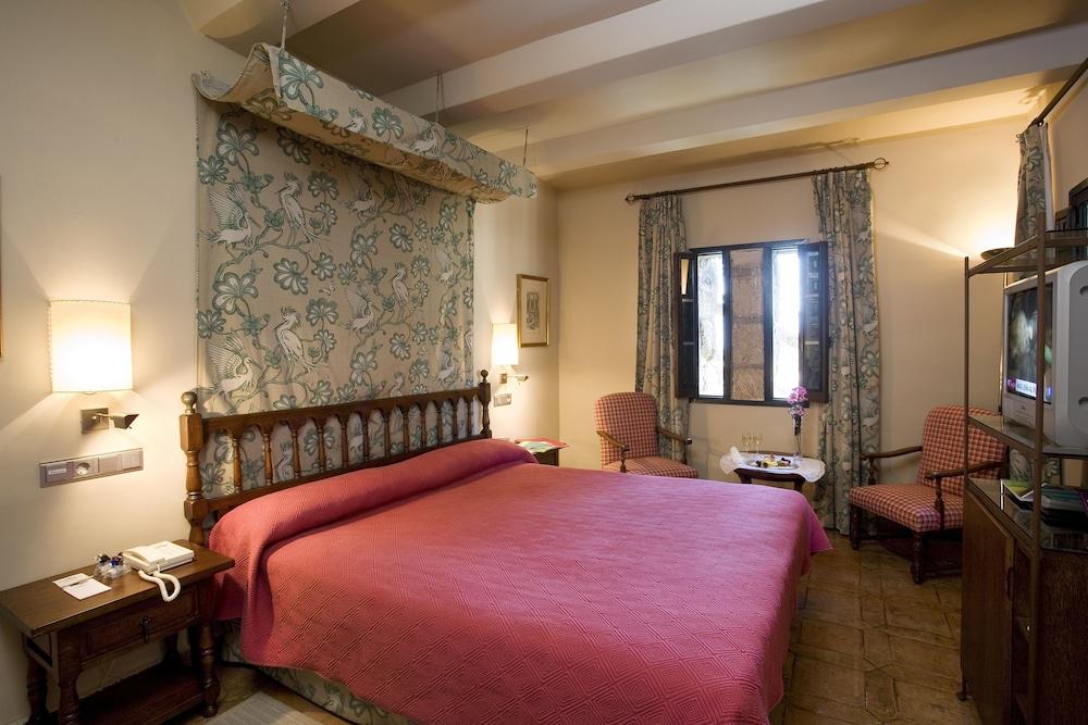 Parador De Jarandilla De La Vera Exterior photo