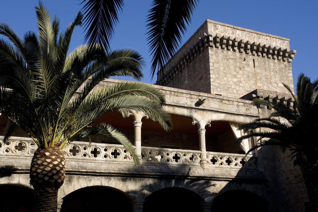 Parador De Jarandilla De La Vera Exterior photo