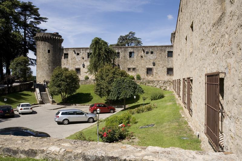 Parador De Jarandilla De La Vera Exterior photo